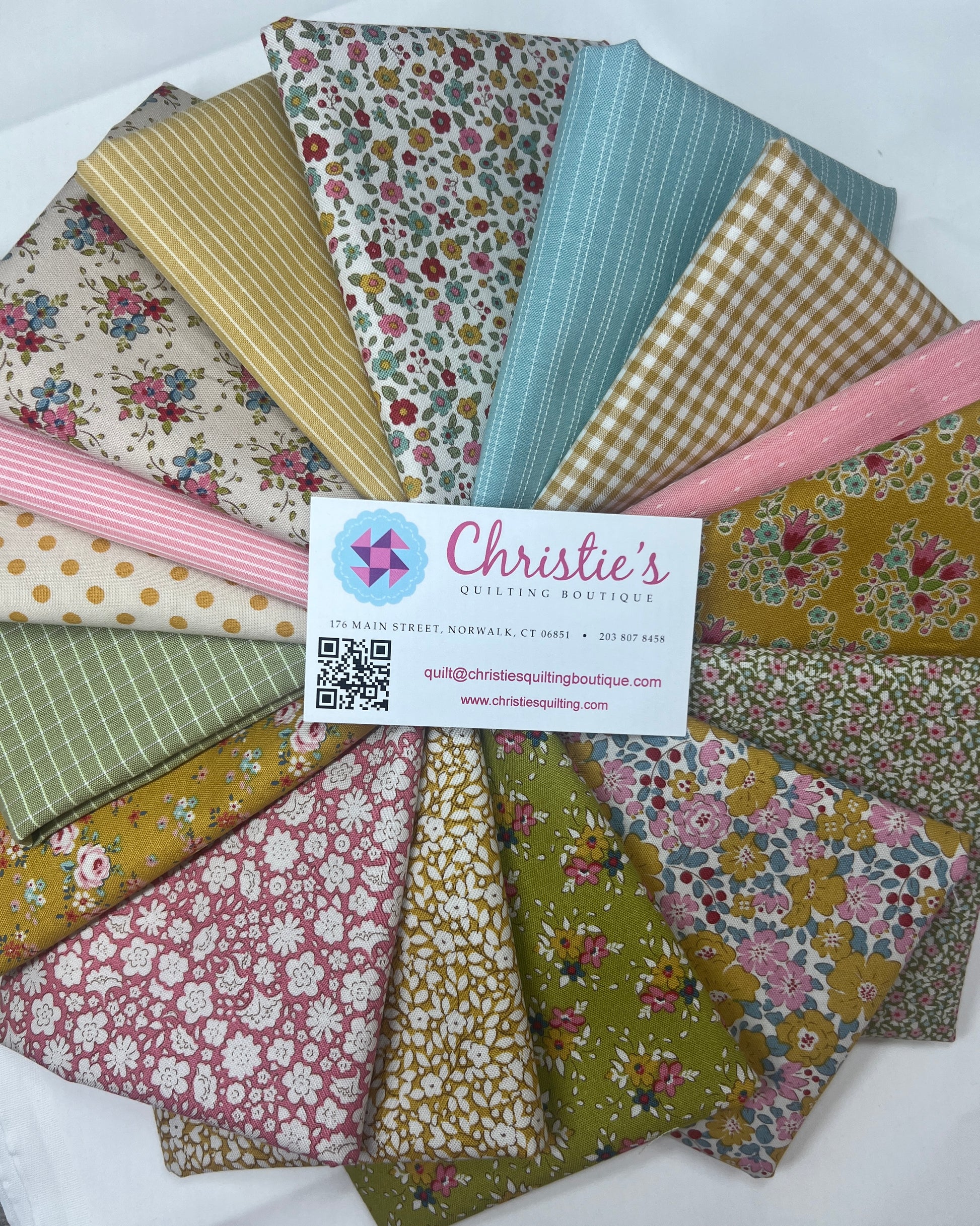 Tilda Creating Memories 16 Piece Fat Quarter Bundle Spring
