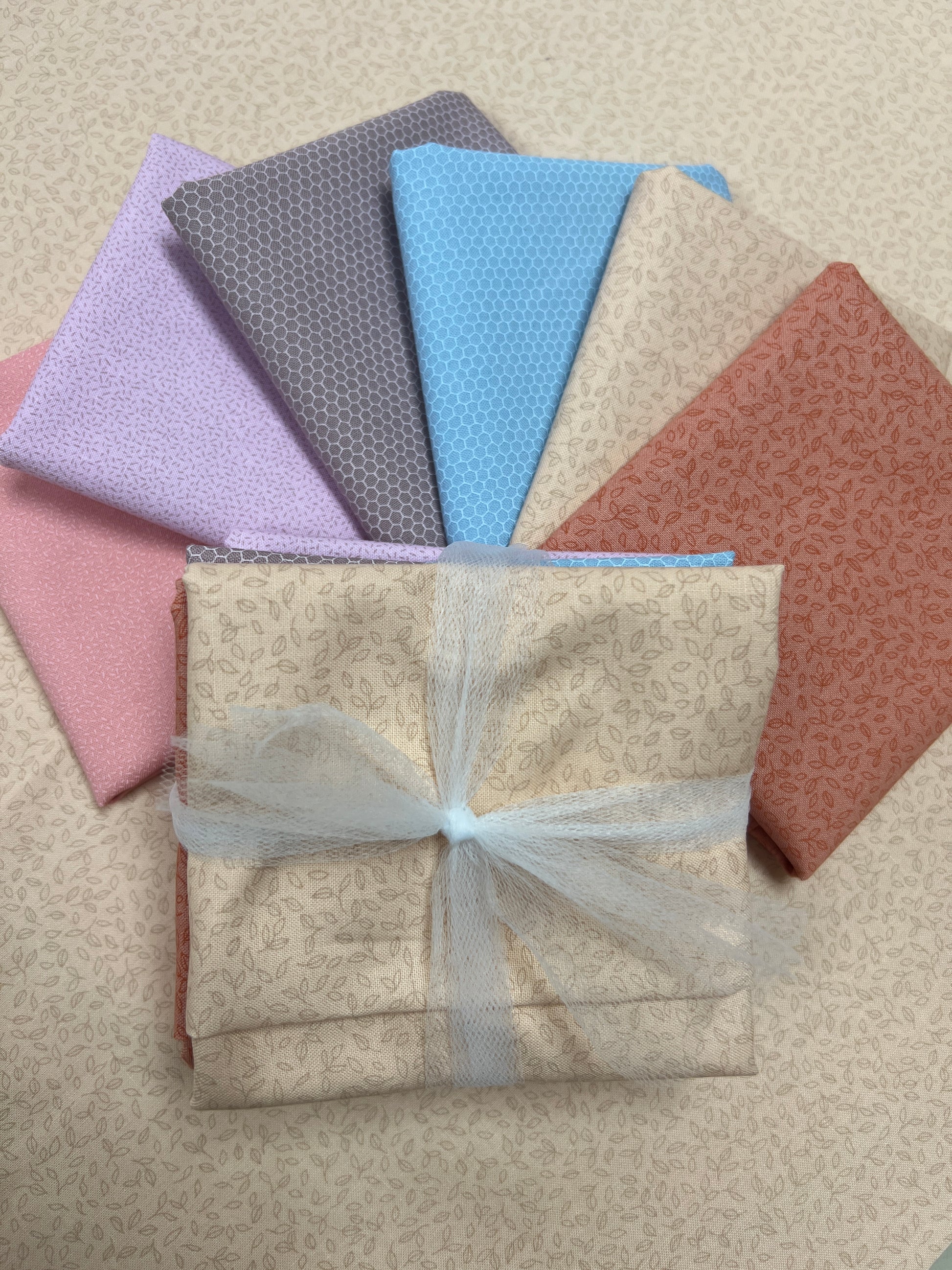 6 Windham Fabrics Nature's Study Fat Quarters