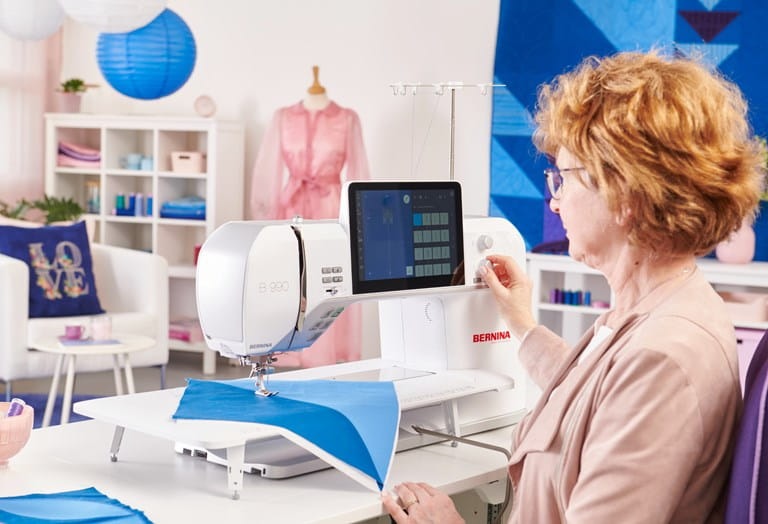 BERNINA 990 Sewing & Embroidery Machine