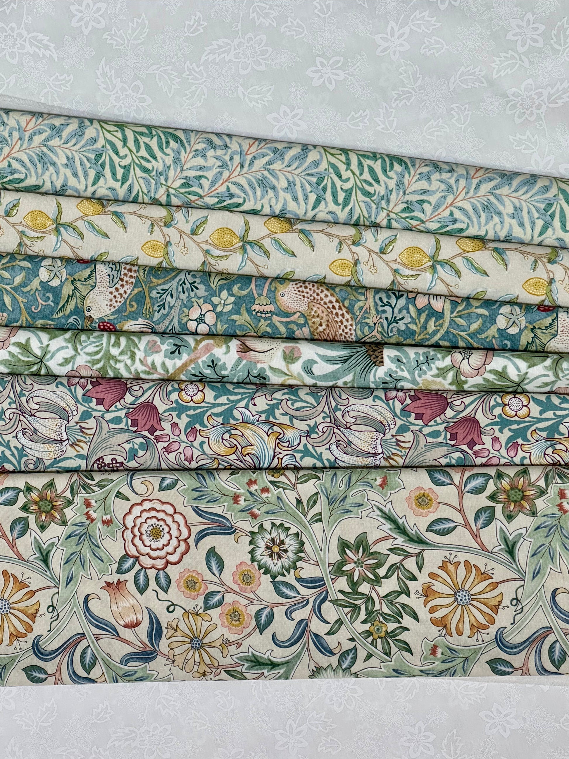 William Morris 7 Fabrics 1/2 Fat Quarters