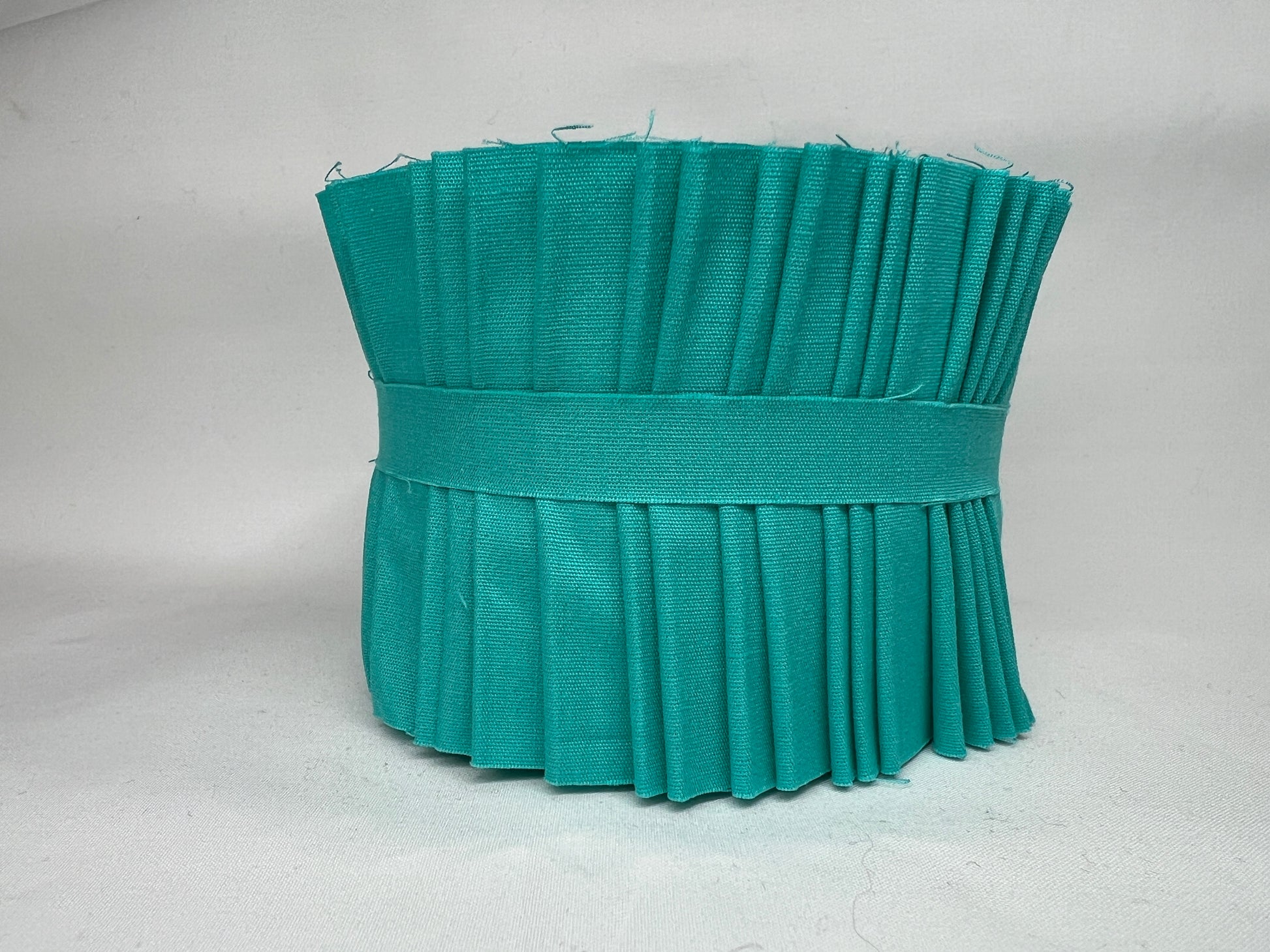 Superior Solids Jelly Roll 20 2.5" Strips Euchlorite