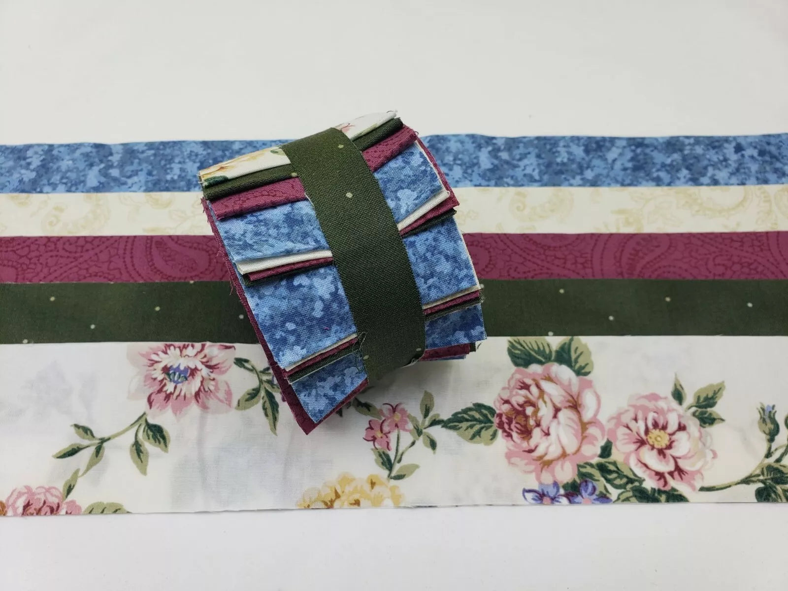 20 Strips 2.5" Jelly Rolls Fabric Squares Pre Cut Quilting All About Blossoms