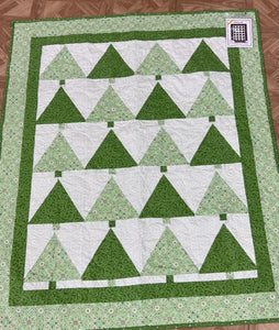 Fabric Cafe 3 Yard Christmas Forest Kit 43" x 59"